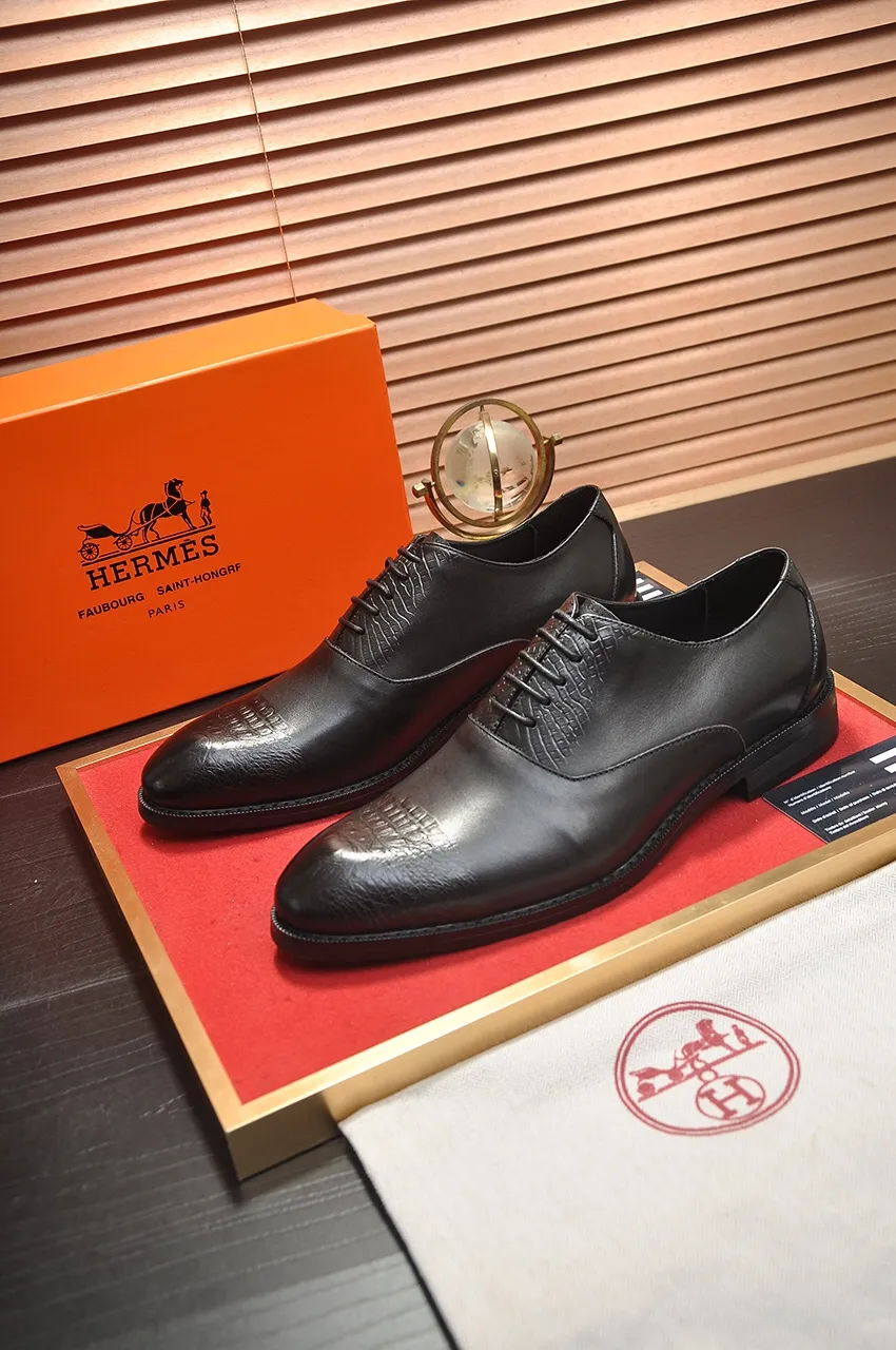Men's shoes💰460💶[HERMES] (sheepskin lining)🍀Italian top luxury🍀He does not pursue novel styles and gorgeous colors, but attracts the favor of successful men with his flawless, elegant and classic style! This very, very comfortable, simple and stable style makes it easy to match any style! The pattern is absolutely 1:1 refined from the original case, and we strive for excellence in materials, imported cowhide + sheepskin lining💪💪💪extraordinary texture👍! .Black Brown Size: 38-45 (45 customized)